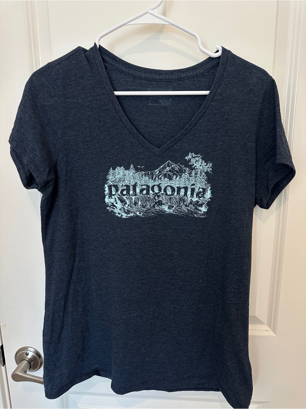 Patagonia Womens V Neck Tee Navy Mountain Waterfall Graphic Shirt